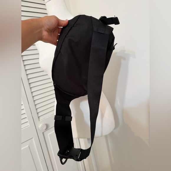 Converse Black Crossbody Bag - Picture 6 of 12